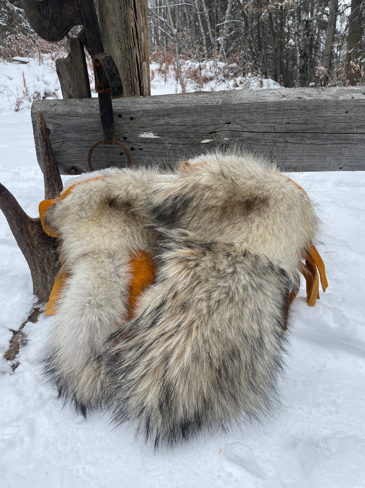 Classic Grey Wolf Fringed Mitts