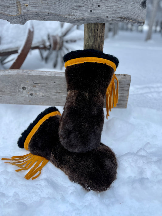 Classic Fringed Otter Mitts