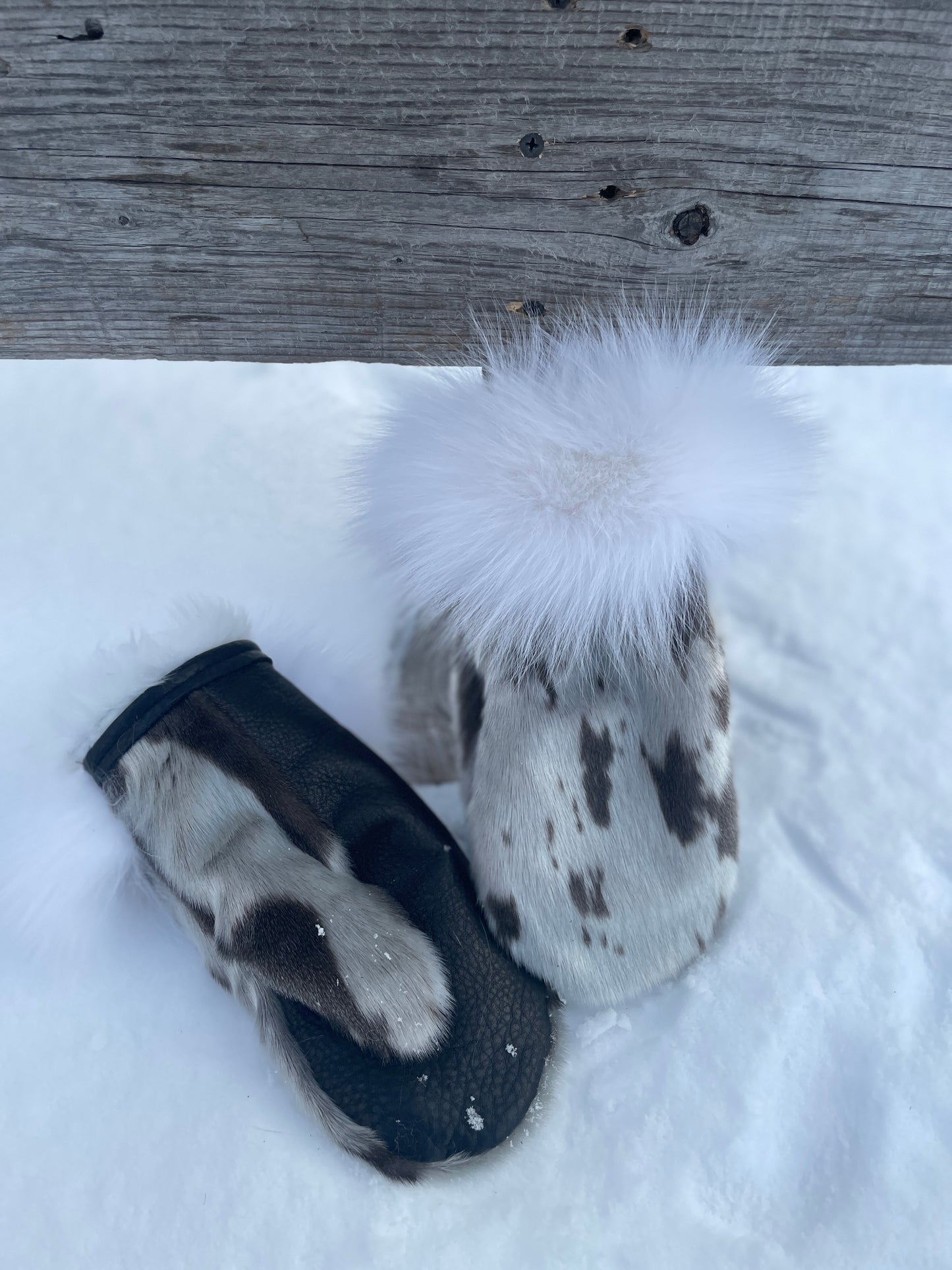 Seal & Marble Fox Mitts