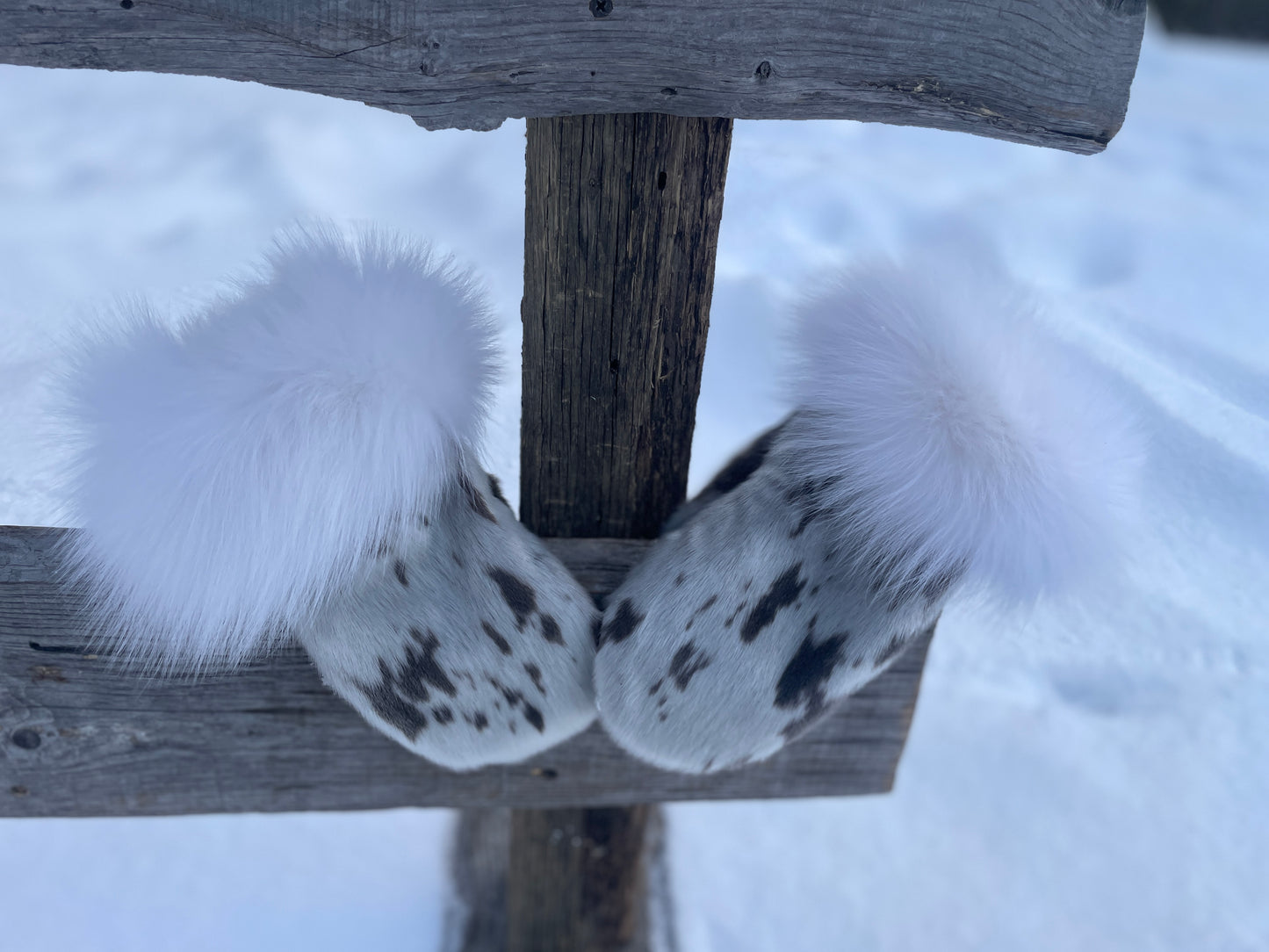 Seal & Marble Fox Mitts